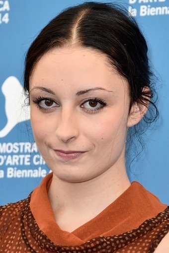 Arielle Holmes image