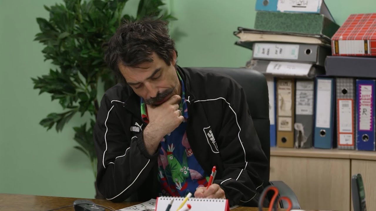 Government Job - Season 12 Episode 157 : 2187 Arhivski književni klub