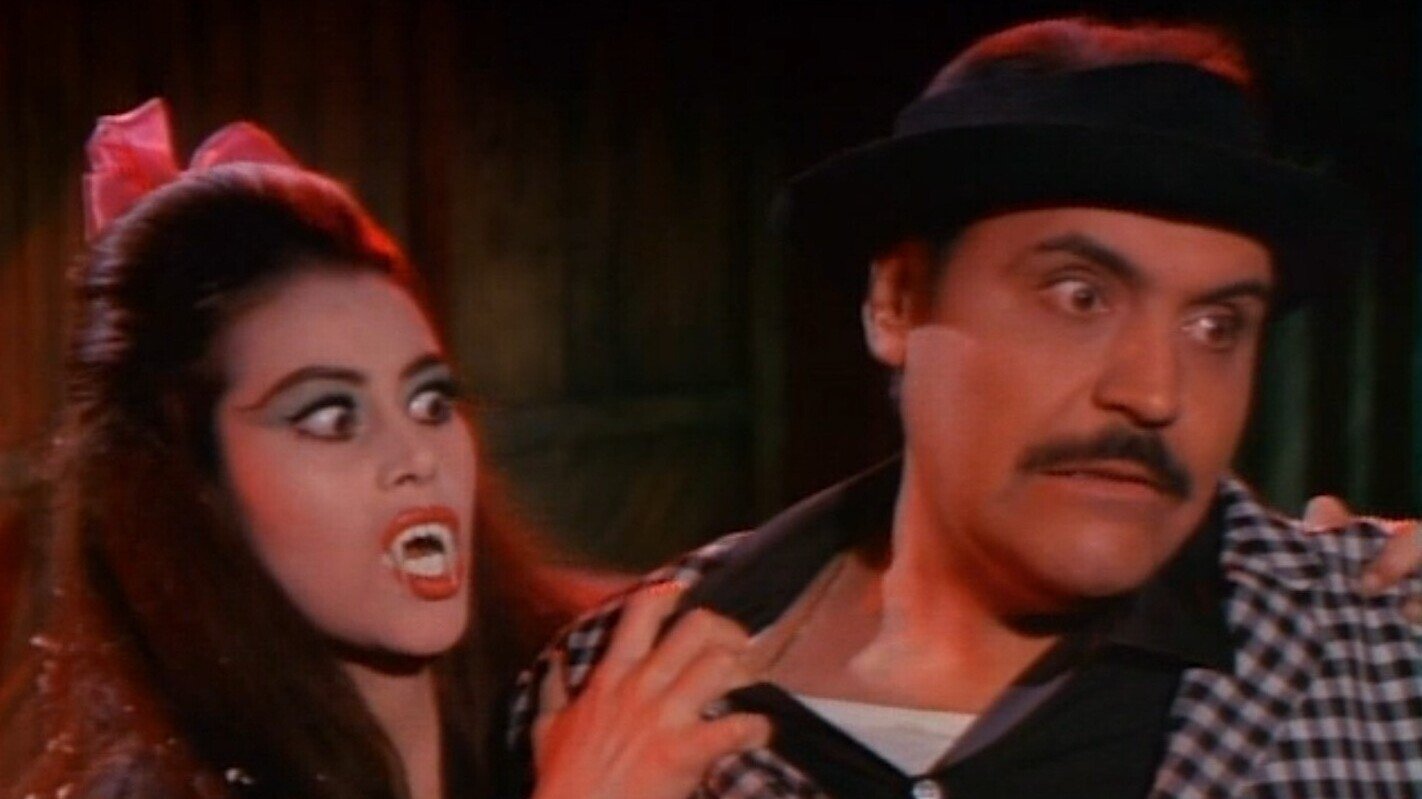Capulina vs. the Vampires