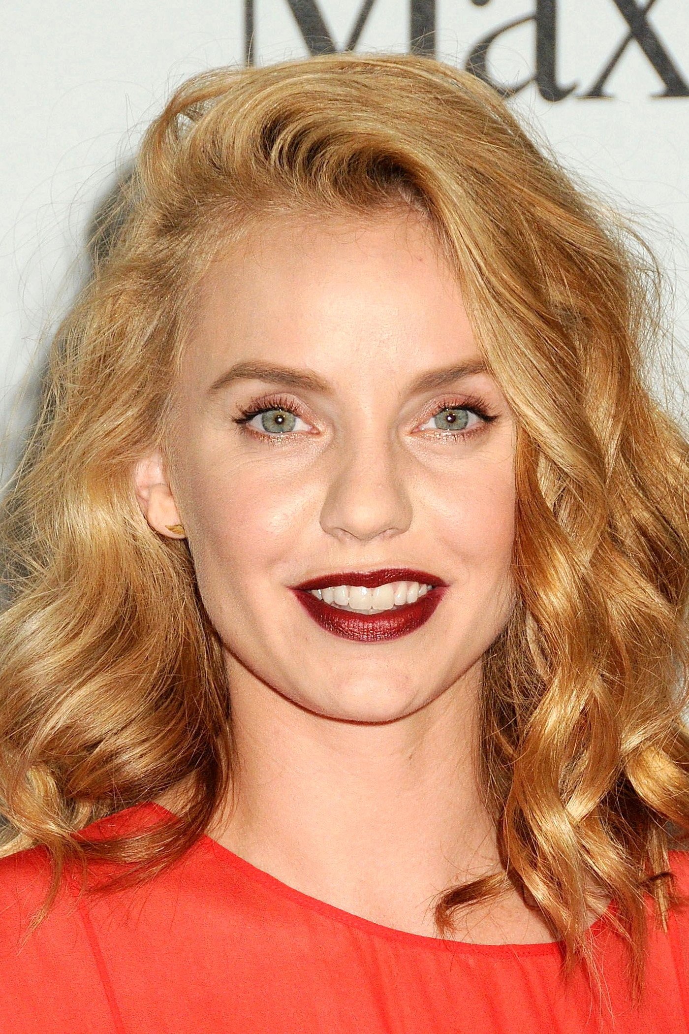Kelli Garner Nude Photos 36 Kelli Garner Nude Photos 27