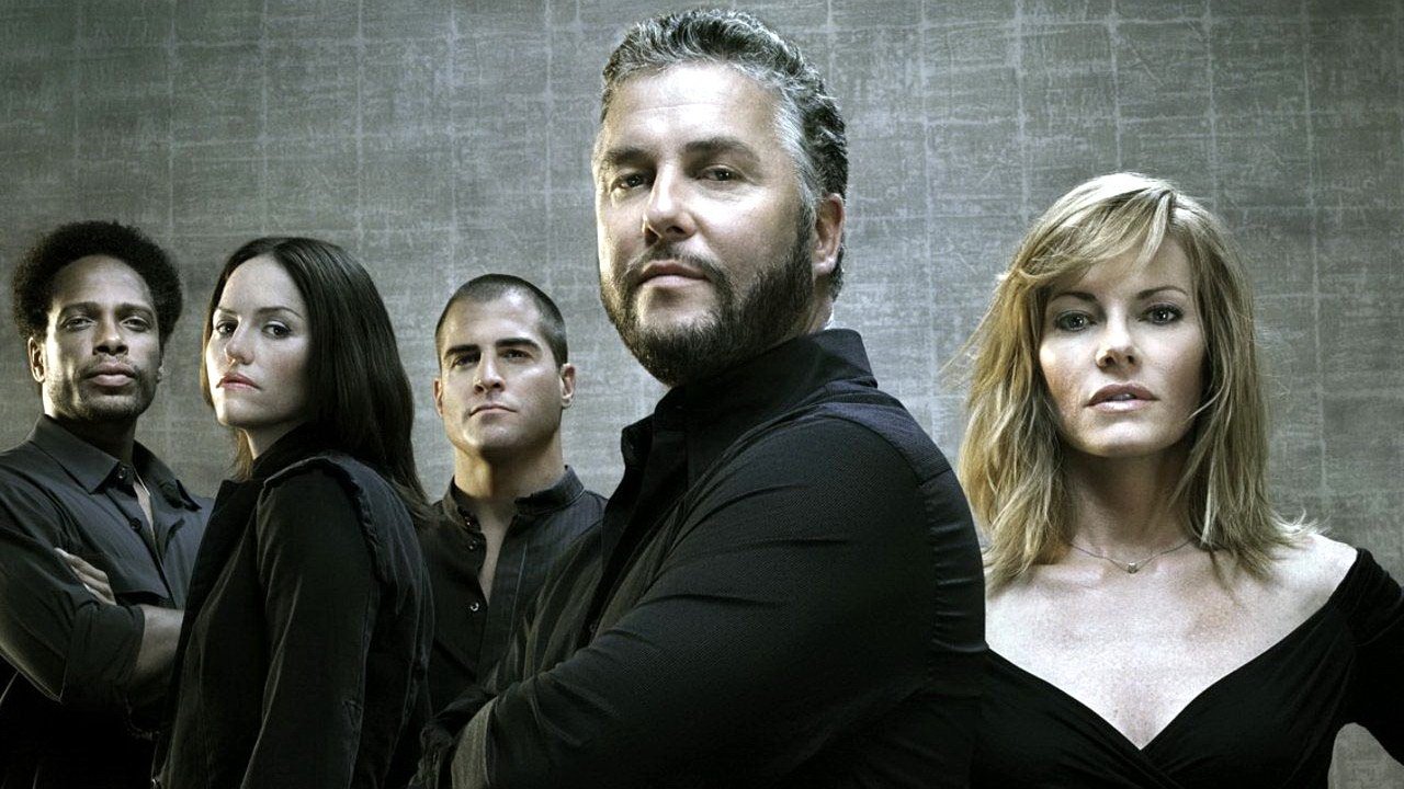 CSI: Crime Scene Investigation - Season 15 Episode 15 : Hero to Zero