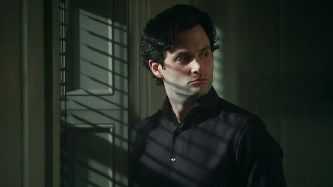 You - Season 4 Episode 7 : Good Man, Cruel World