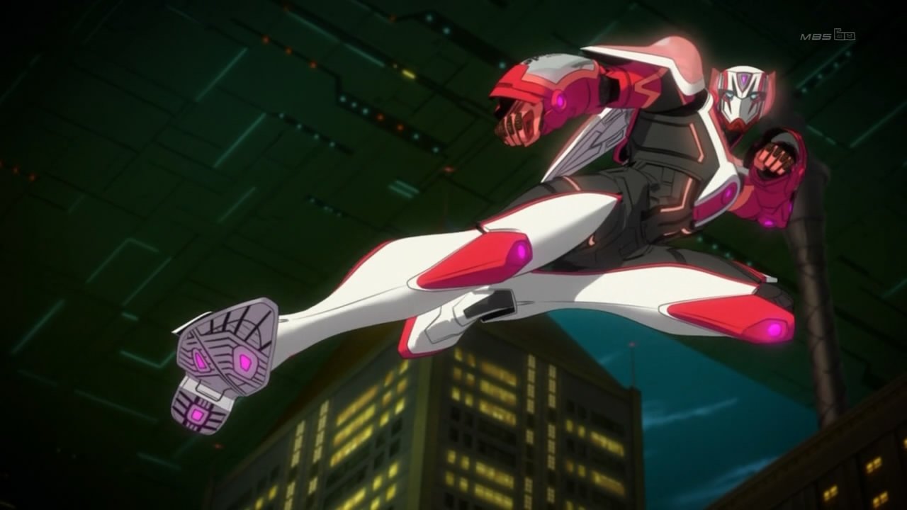 TIGER & BUNNY Season 2 Episode 23 : Lookers-on see most of the game.