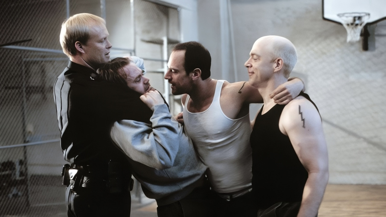 Oz - Season 2 Episode 5 : Family Bizness