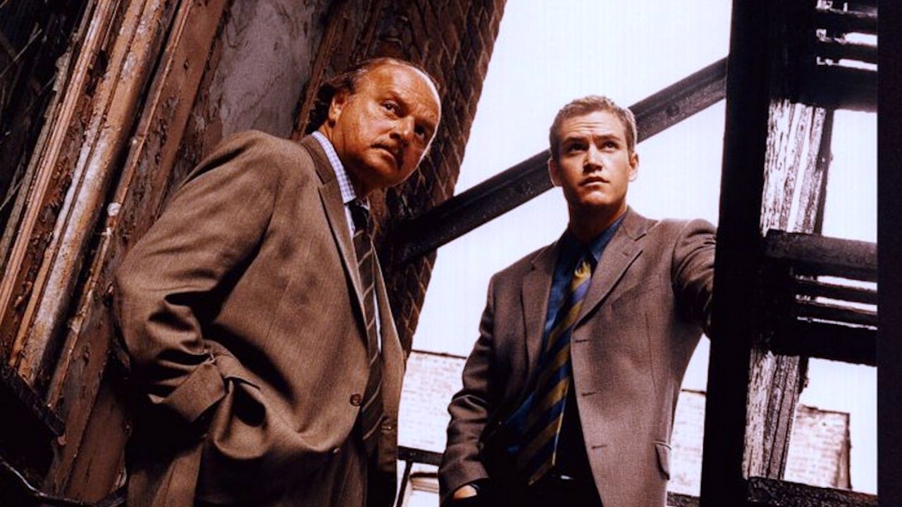 NYPD Blue - Season 4 Episode 3 : Yes, We Have No Cannolis