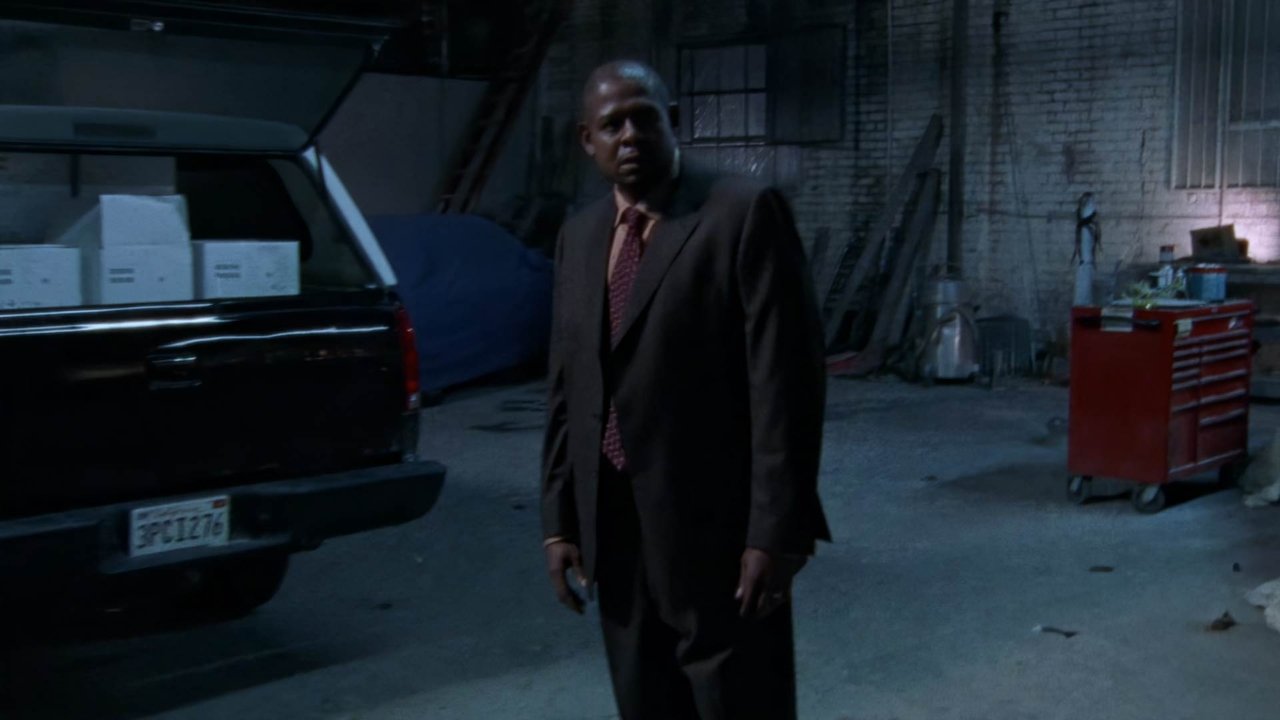 The Shield - Season 2 Episode 7 : Barnstormers
