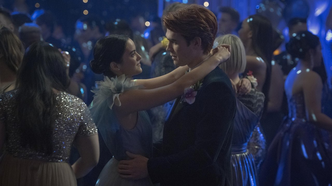 Riverdale Season 1 Episode 2 : Chapter Two: A Touch of Evil