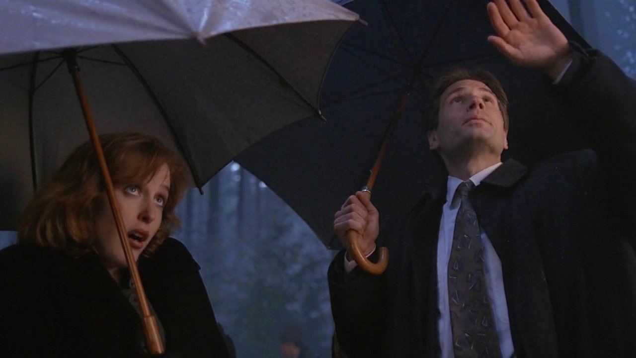 The X-Files Season 2 Episode 1 : Little Green Men