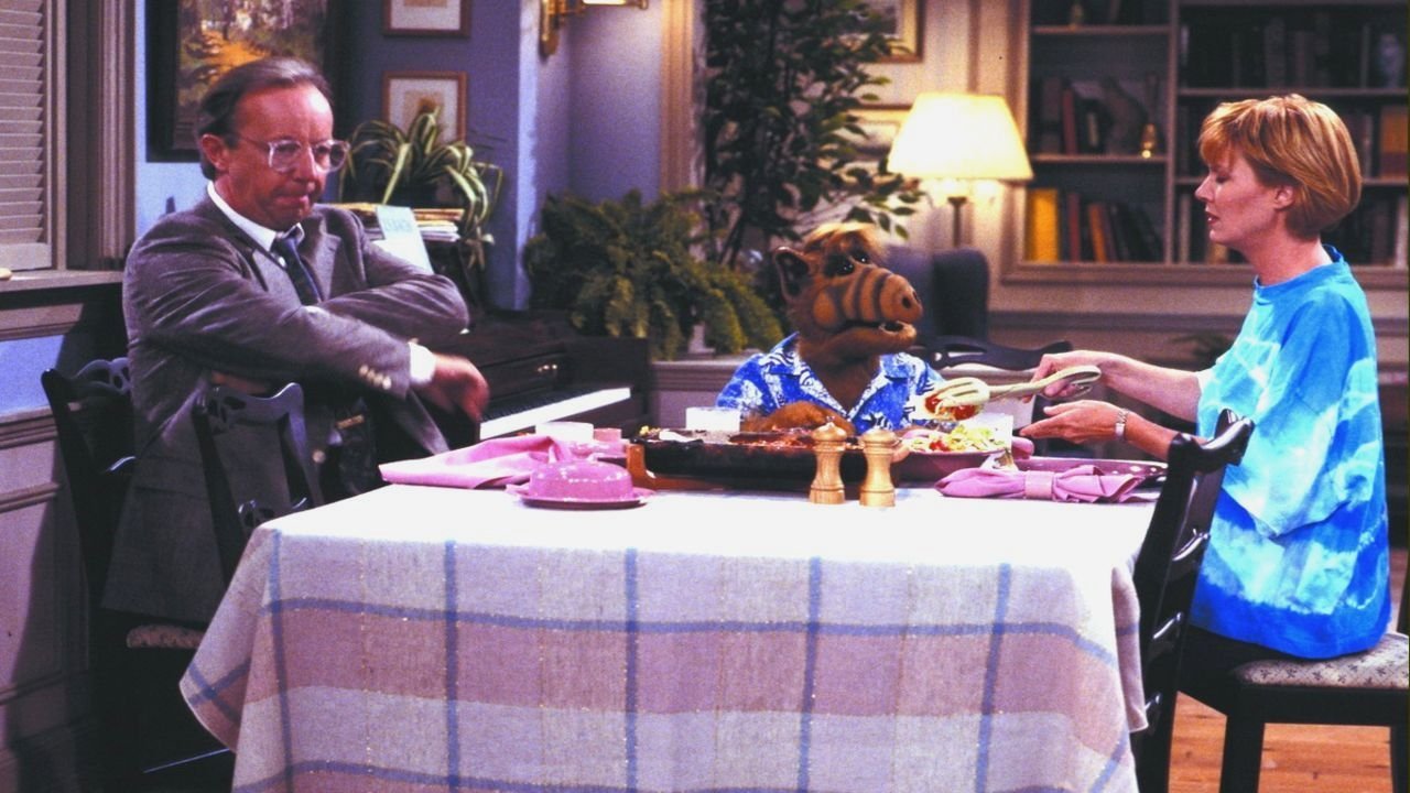 ALF - Season 1 Episode 5 : Keepin' the Faith