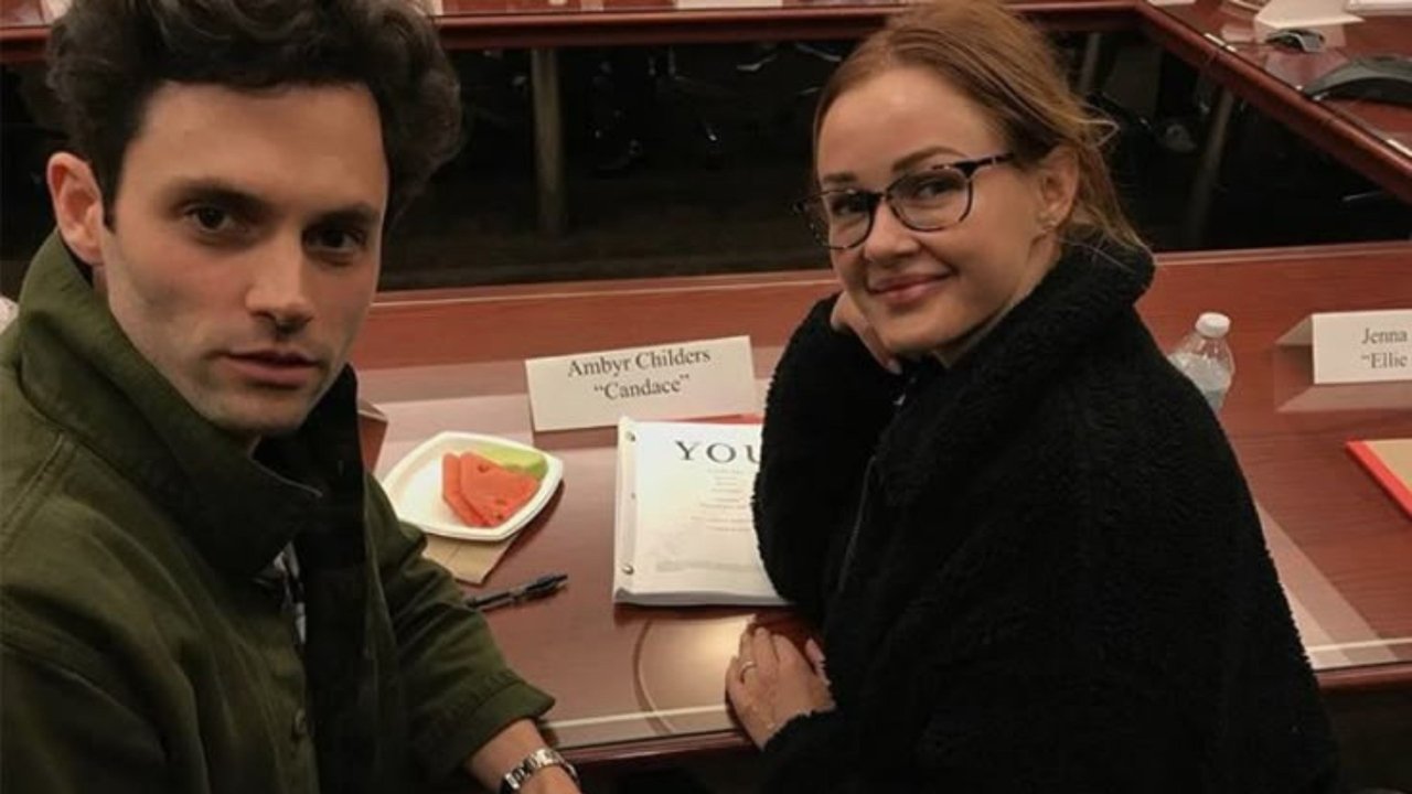 You Season 5 Episode 1 : The Luckiest Guy in NY