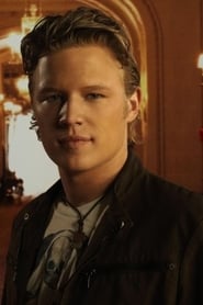 Christopher Egan