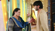 Nawab Stands Up for Neelu