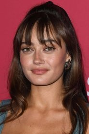 Ella Purnell Ella Purnell