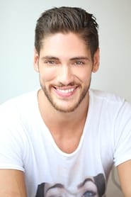 Ângelo Rodrigues is Frederico (Fred)