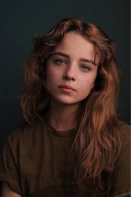 Bo Bragason is Oona