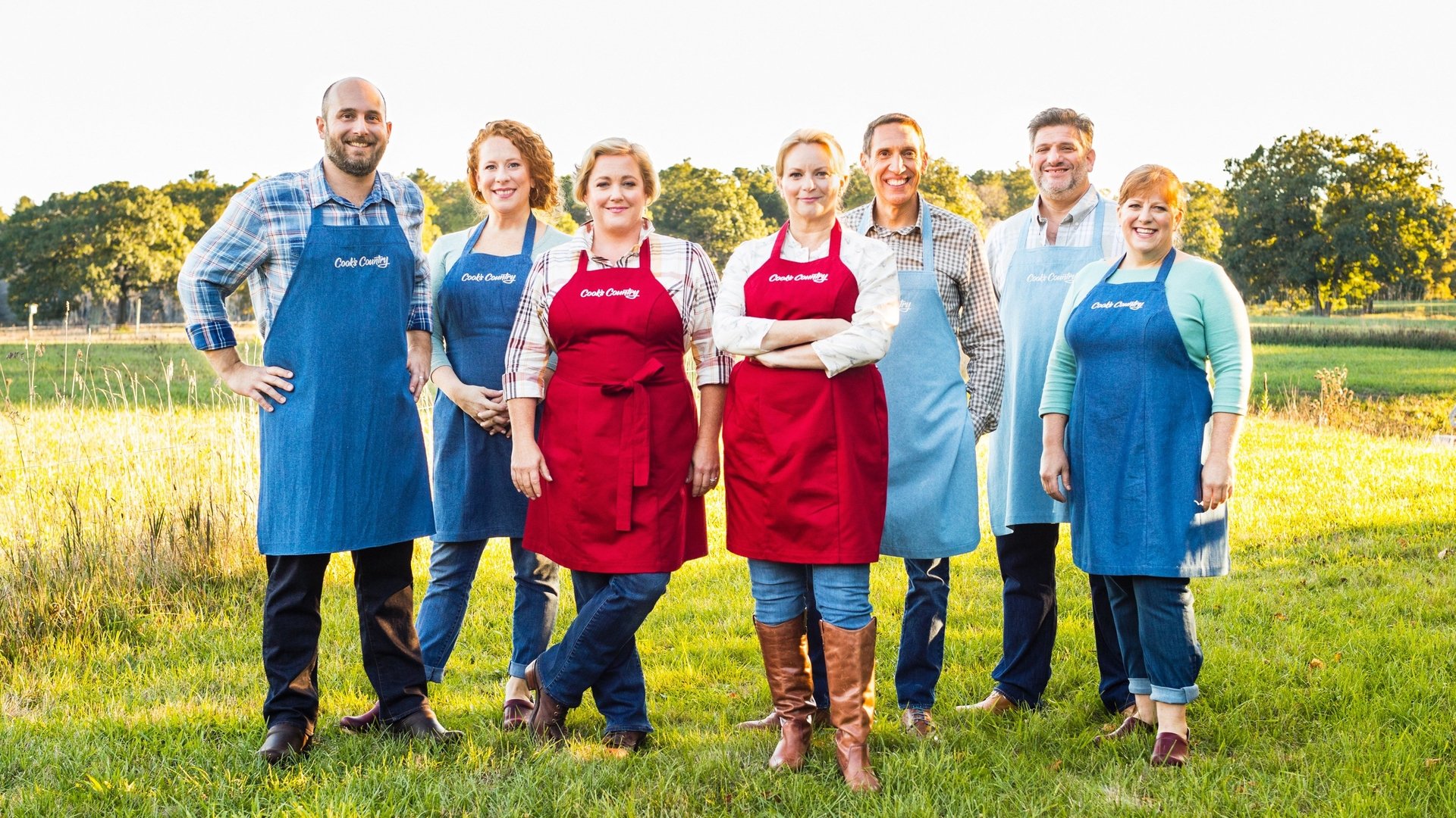 Cook's Country Season 7 Episode 3 : Black and White Desserts
