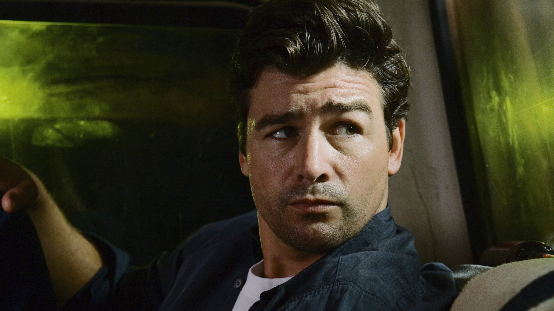 Friday Night Lights Season 3 Episode 3 : How the Other Half Lives