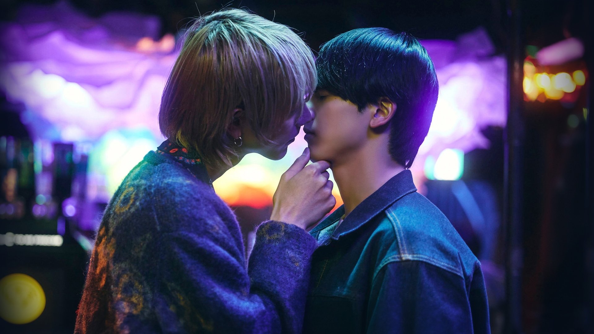 At 25:00, in Akasaka Season 1 Episode 3 : A Secret Date at Home!? The Two of Us in a Double Bed...