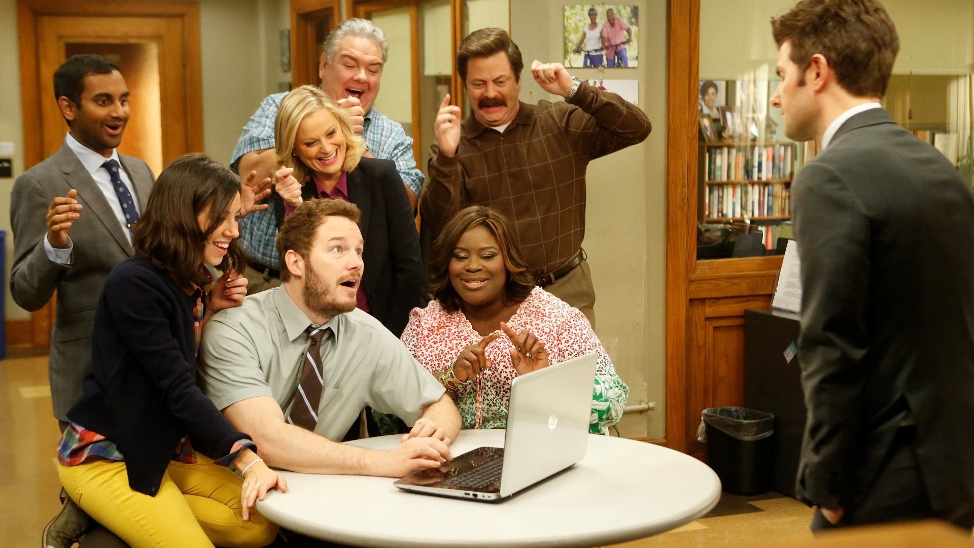 Parks and Recreation Season 2 Episode 14 : Leslie's House