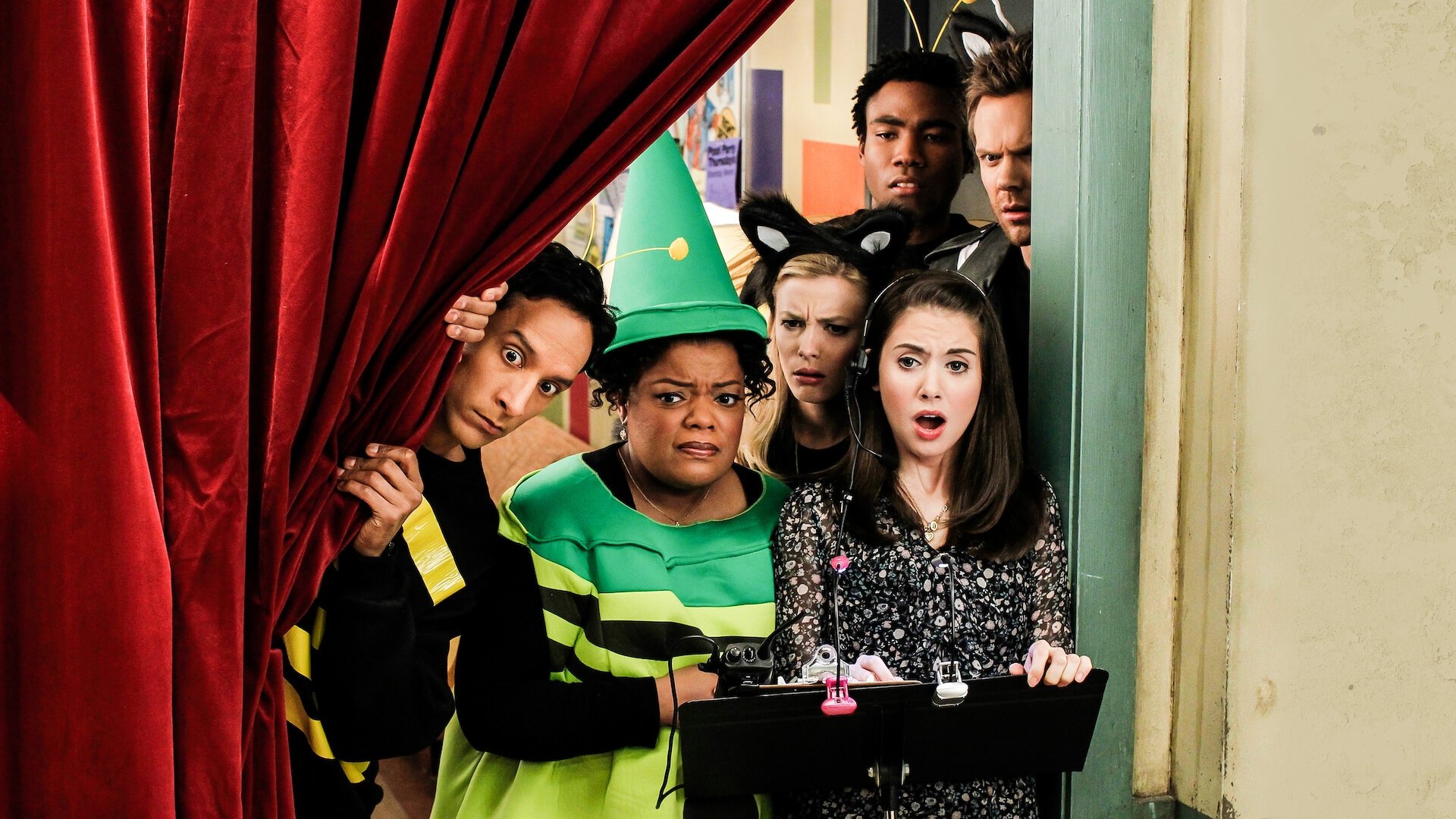 Community Season 4 Episode 3 : Conventions of Space and Time