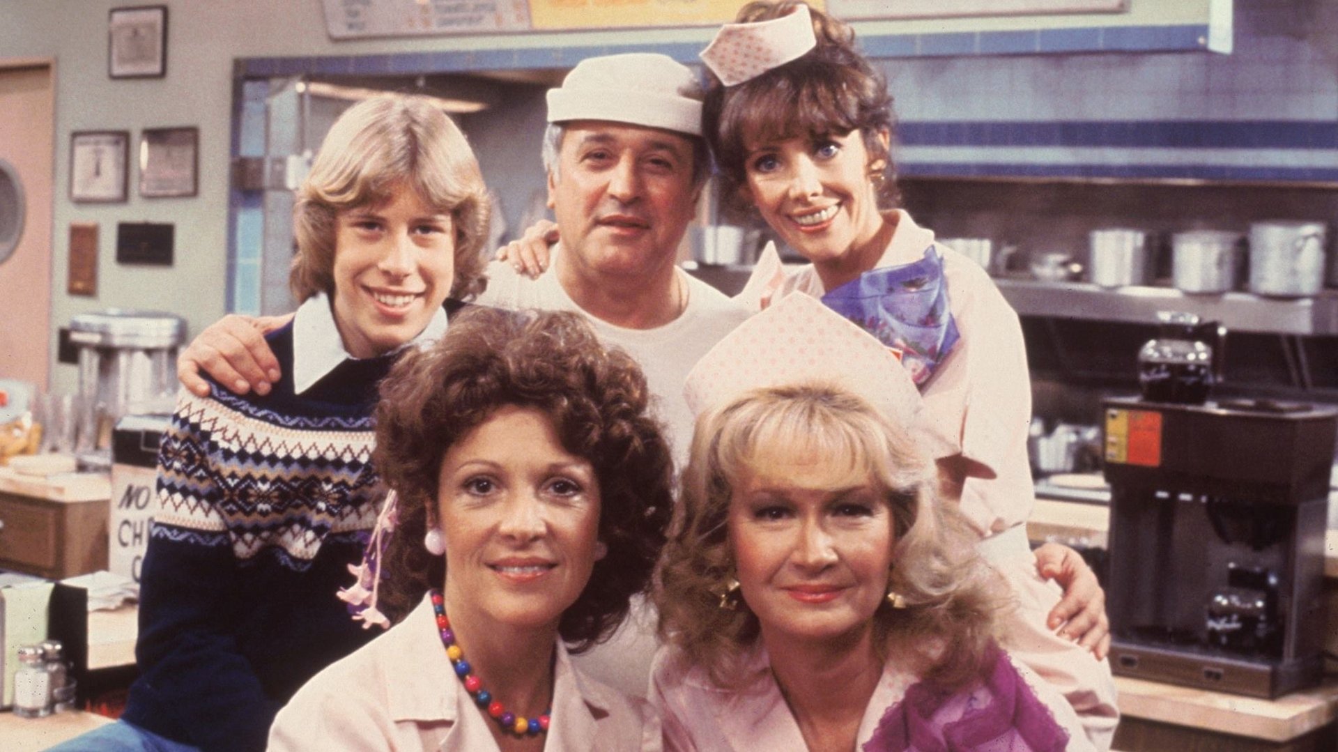 Alice Season 2 Episode 24 : Earthquake