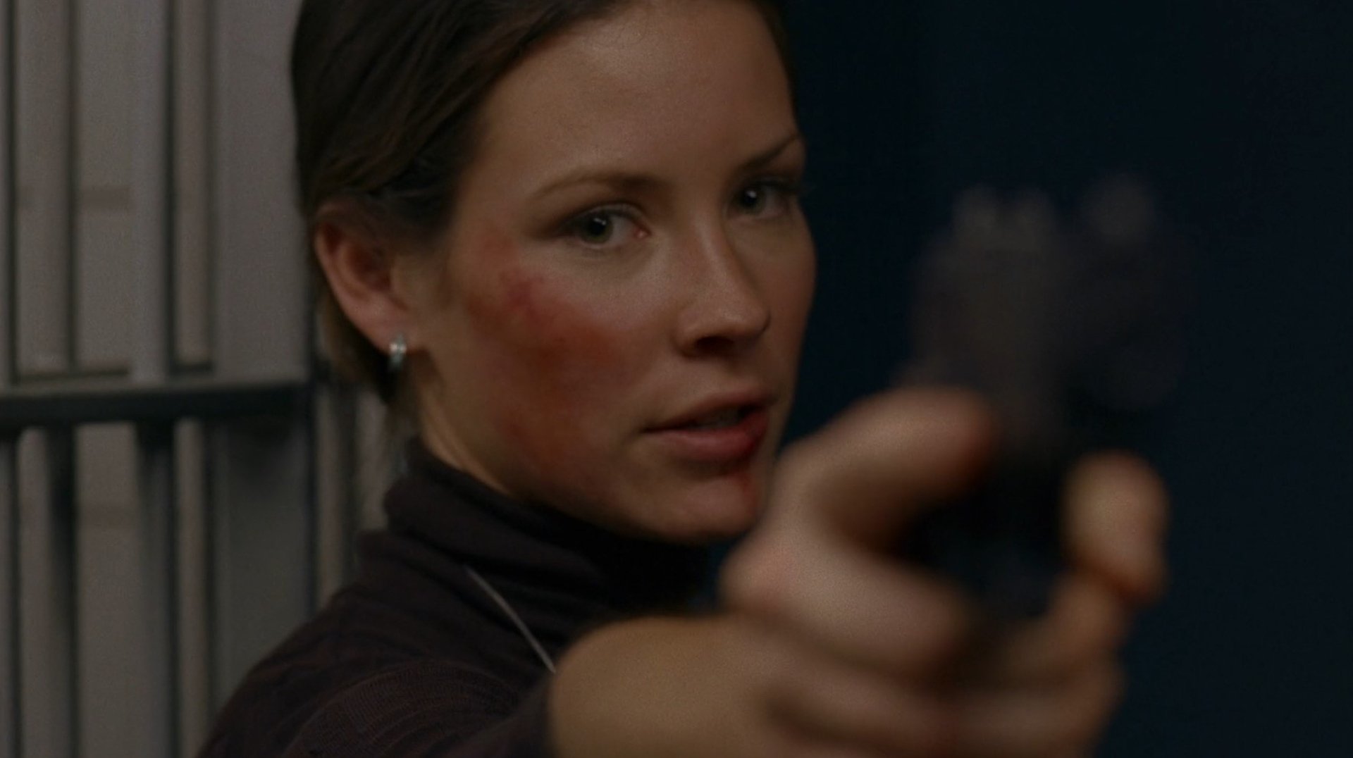 Lost Season 2 Episode 9 : What Kate Did