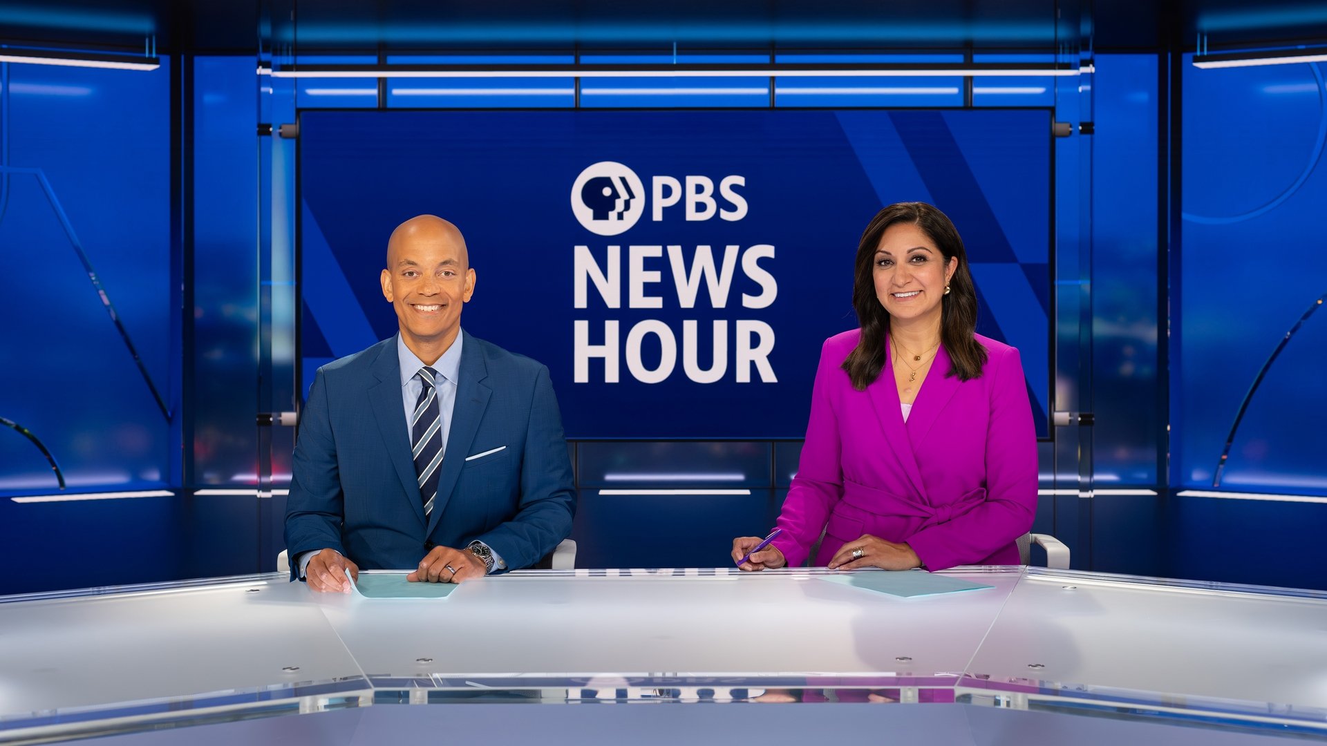 PBS News Hour Season 41 Episode 54 : March 16, 2016