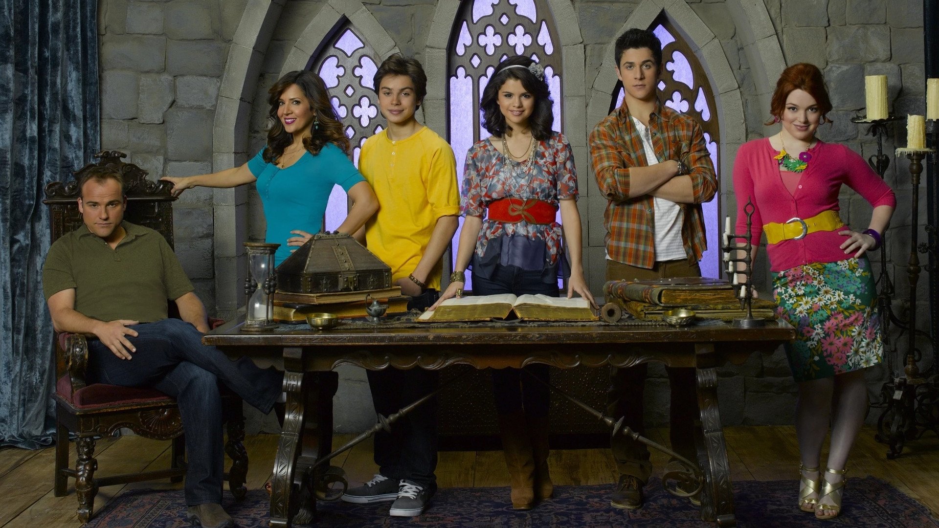 Wizards of Waverly Place Season 2 Episode 26 : Wizards vs. Vampires on Waverly Place