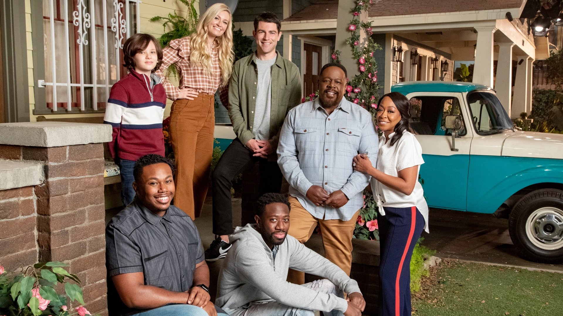 The Neighborhood Season 3 Episode 11 : Welcome to the Dad Band