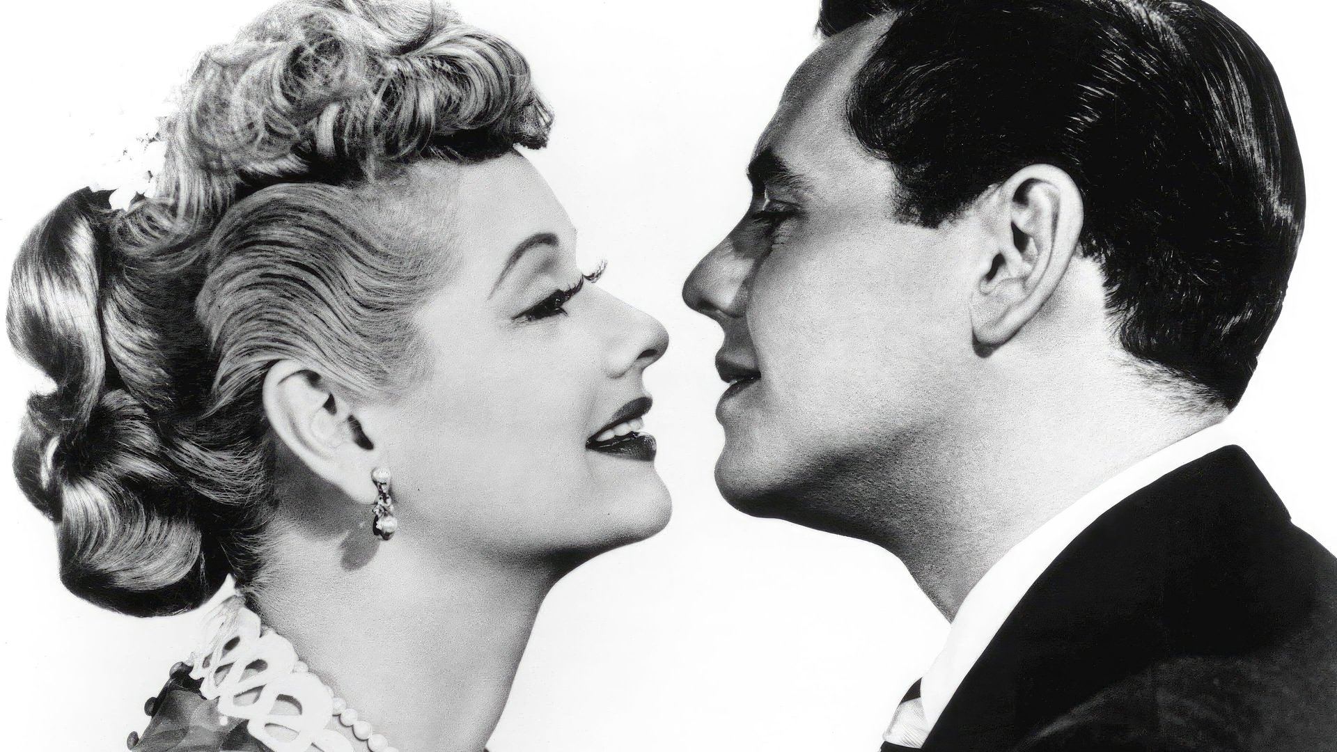 I Love Lucy Season 6 Episode 9 : The Ricardos Visit Cuba
