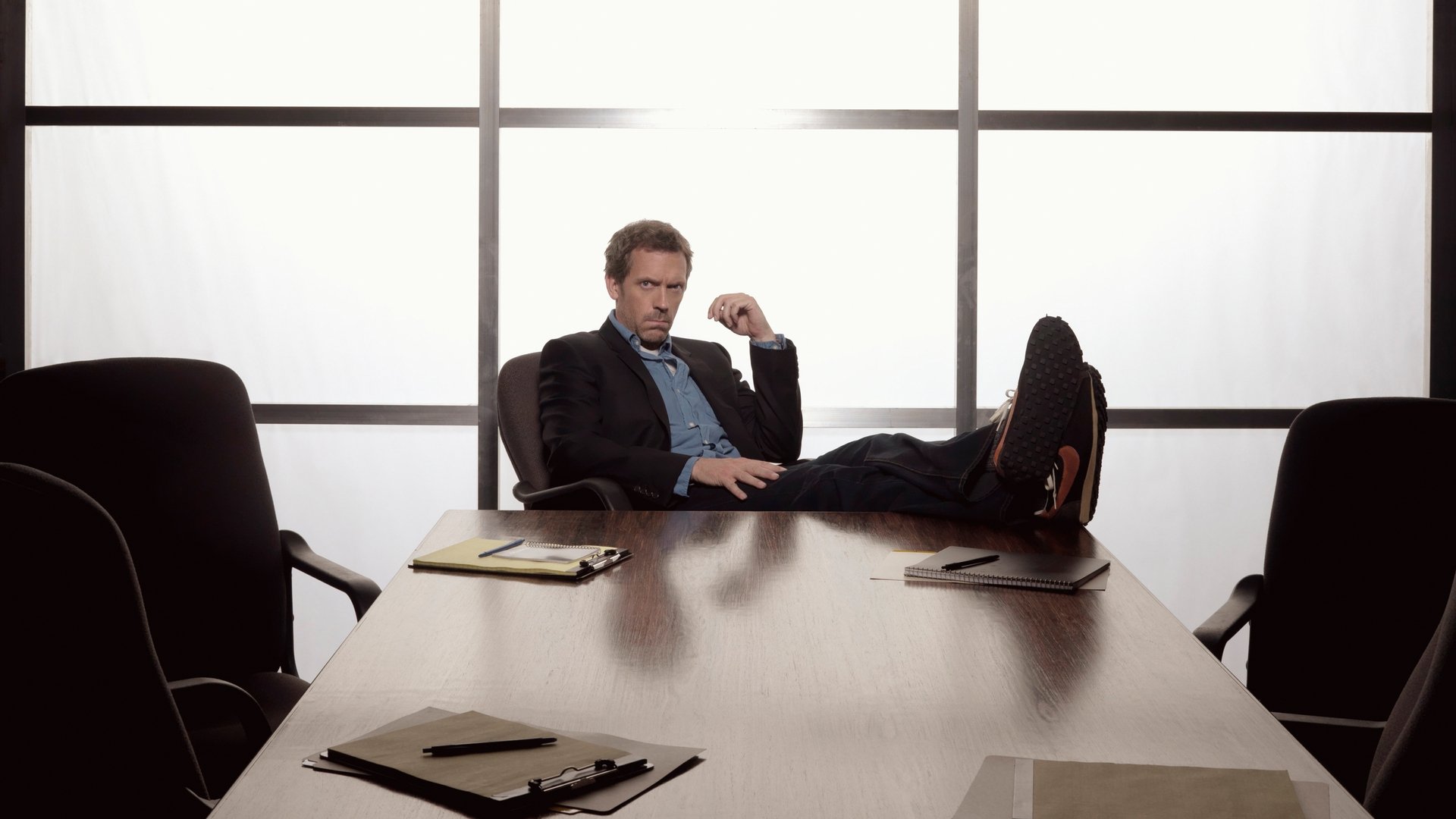 House Season 5 Episode 21 : Saviors