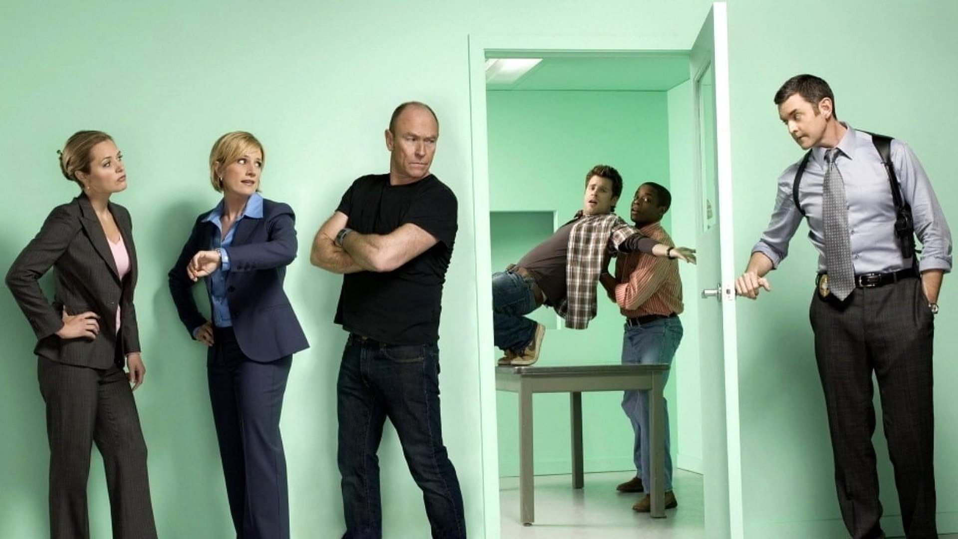 Psych Season 6 Episode 1 : Shawn Rescues Darth Vader