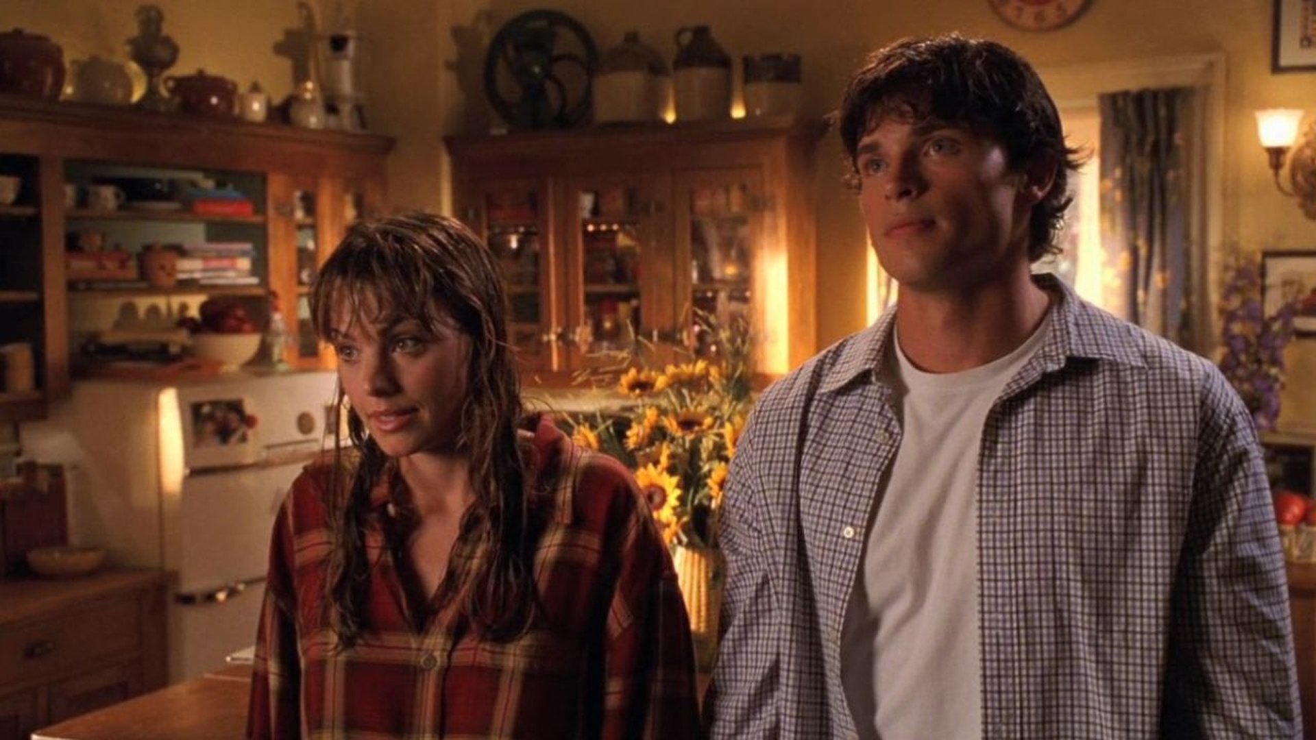 Smallville Season 9 Episode 18 : Charade