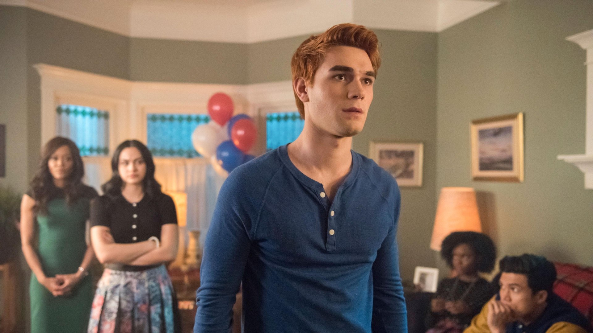 Riverdale Season 2 Episode 4 : Chapter Seventeen: The Town That Dreaded Sundown