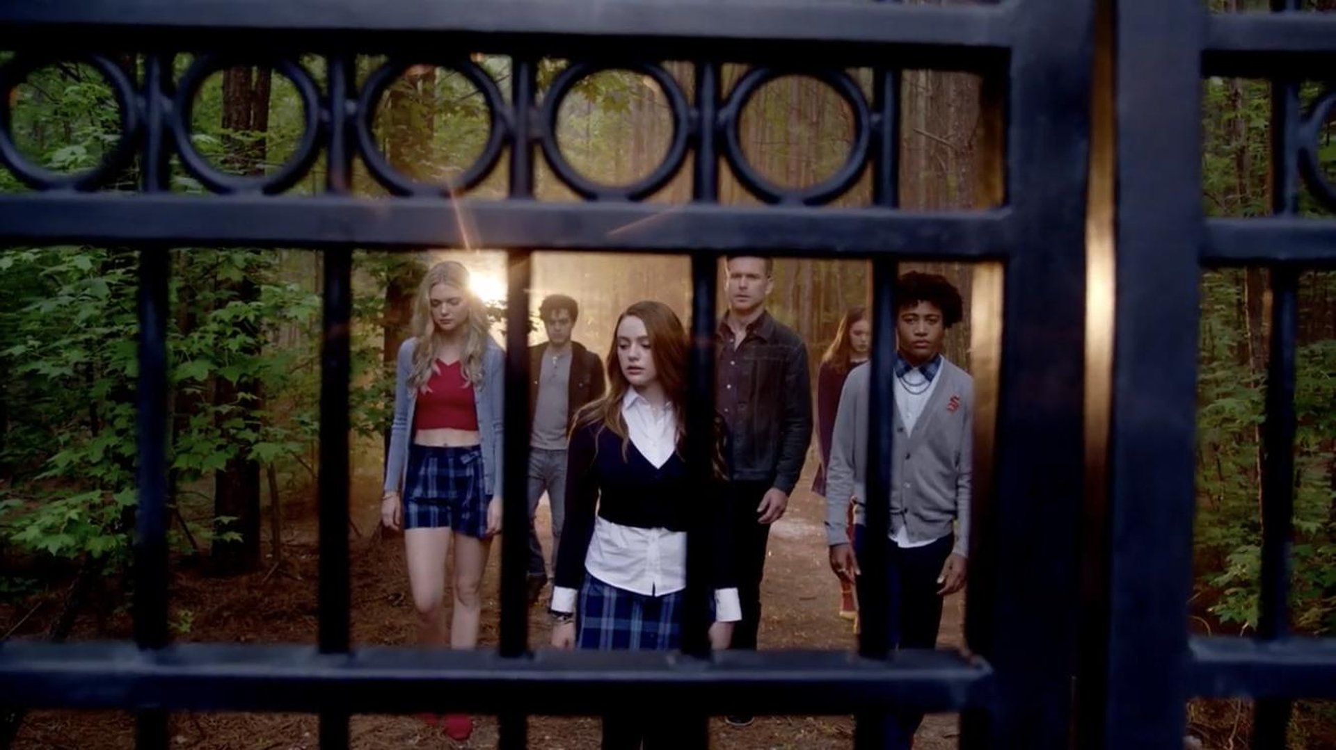 Legacies Season 3 Episode 1 : We're Not Worthy