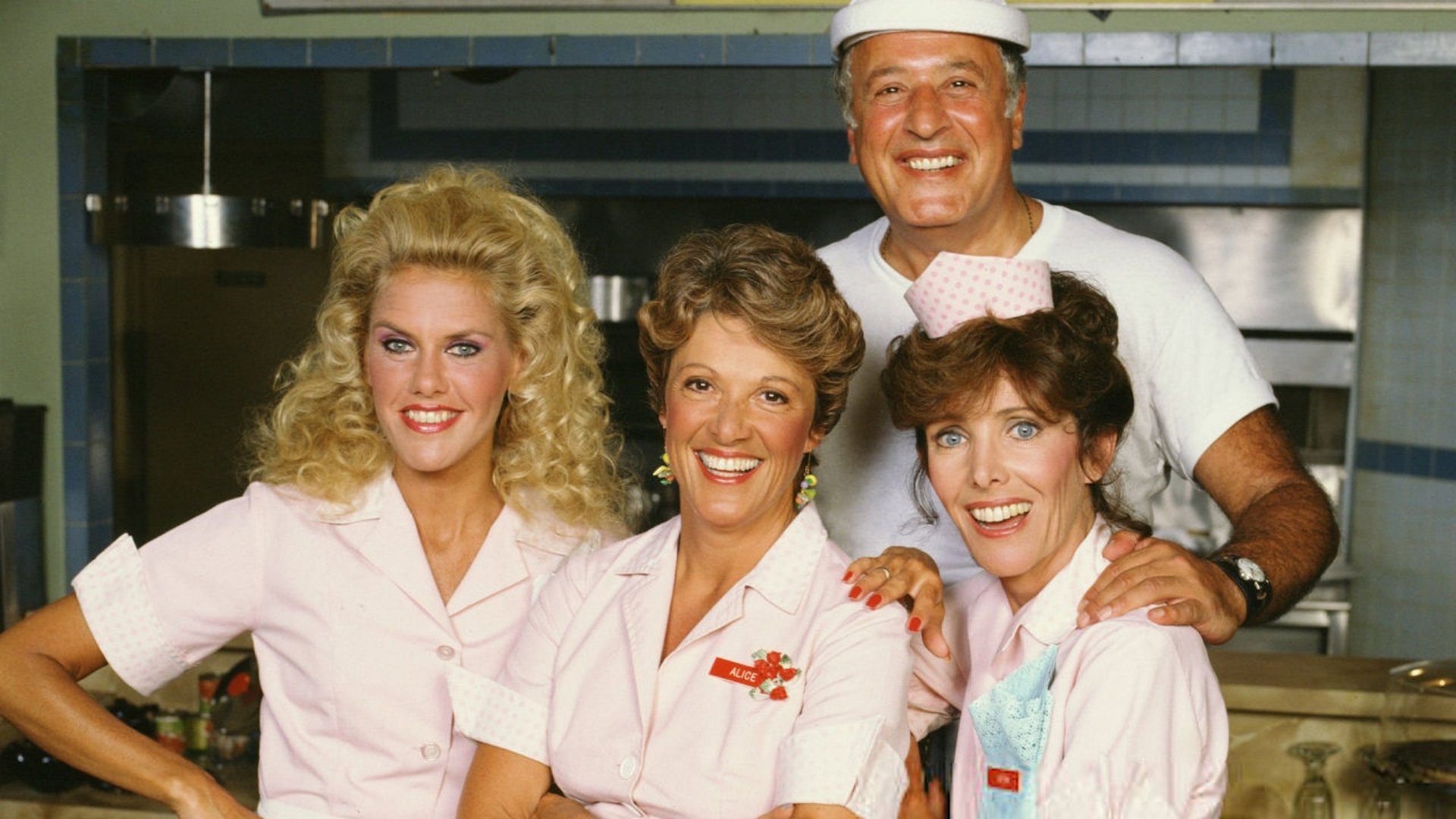 Alice Season 3 Episode 2 : Car Wars