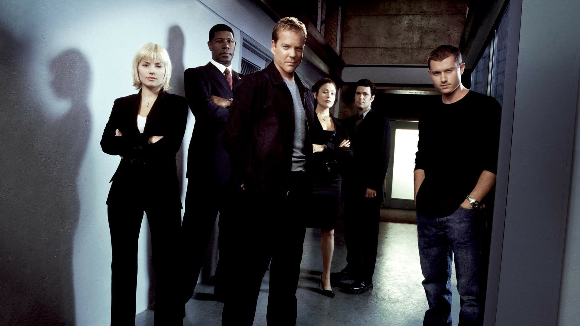 24 Season 7 Episode 21 : Day 7: 4:00 A.M.-5:00 A.M.