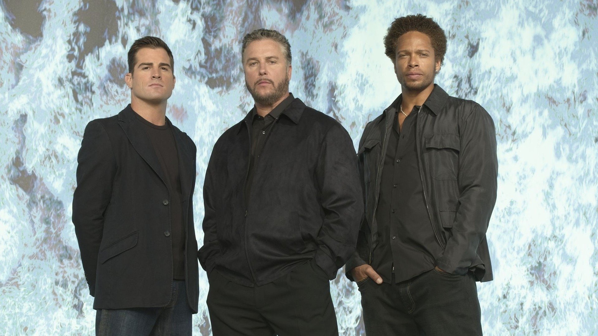 CSI: Crime Scene Investigation Season 1 Episode 12 : Fahrenheit 932