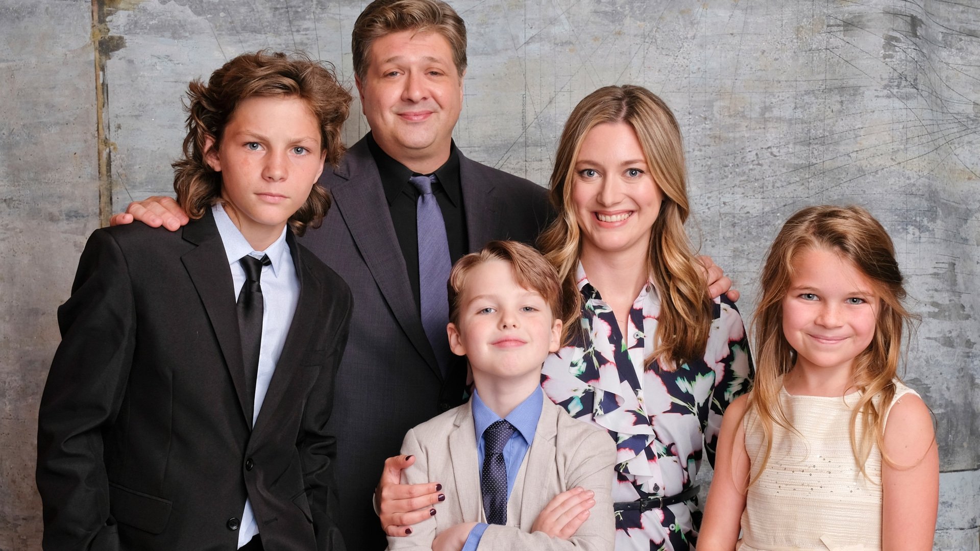Young Sheldon Season 1 Episode 19 : Gluons, Guacamole, and the Color Purple