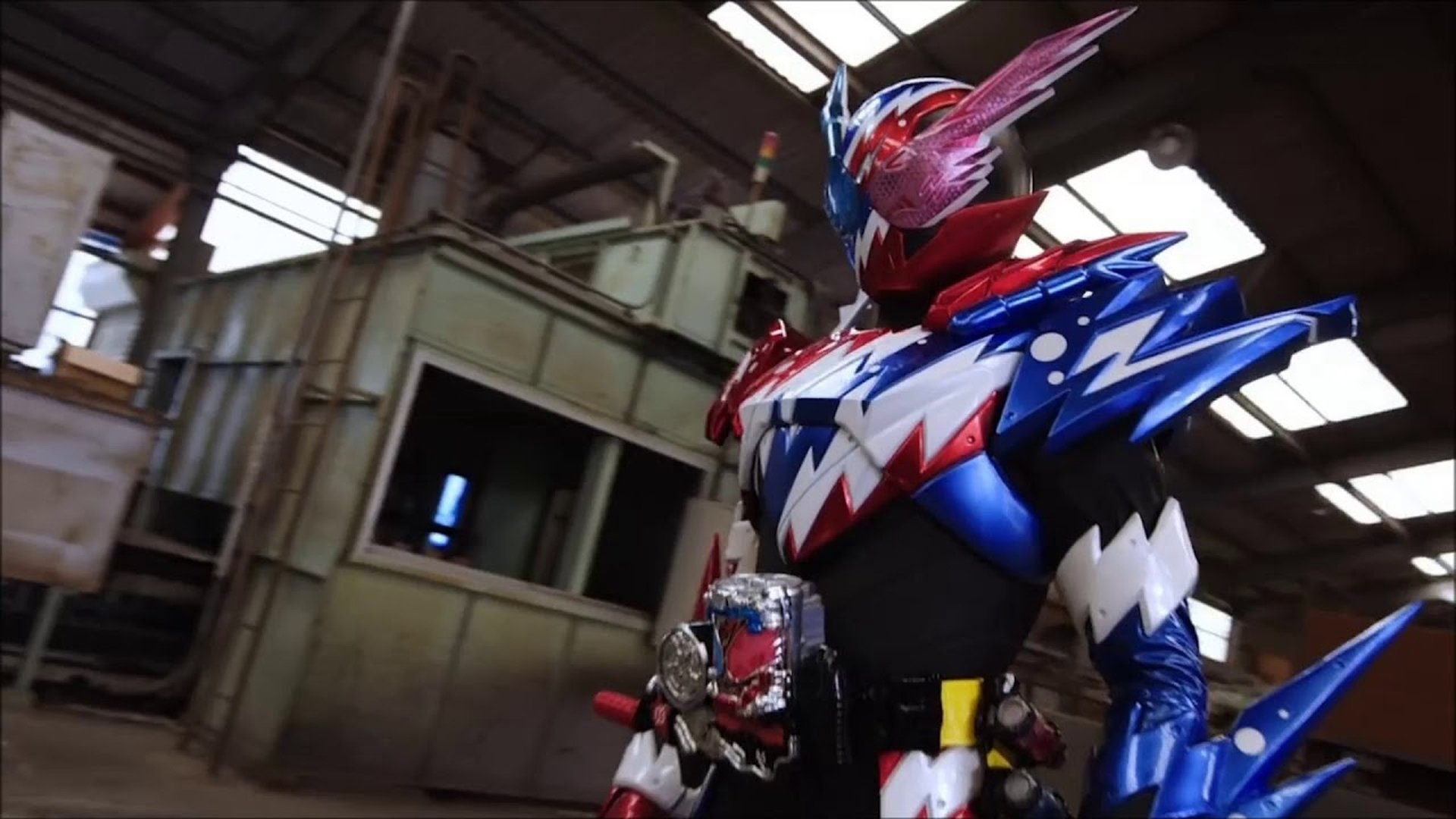 Kamen Rider Season 10 Episode 13 : Suspicion