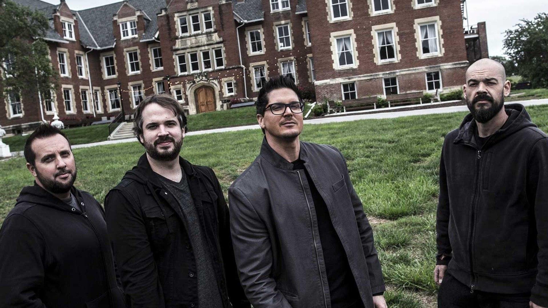 Ghost Adventures Season 26 Episode 1 : Poltergeist House Curse