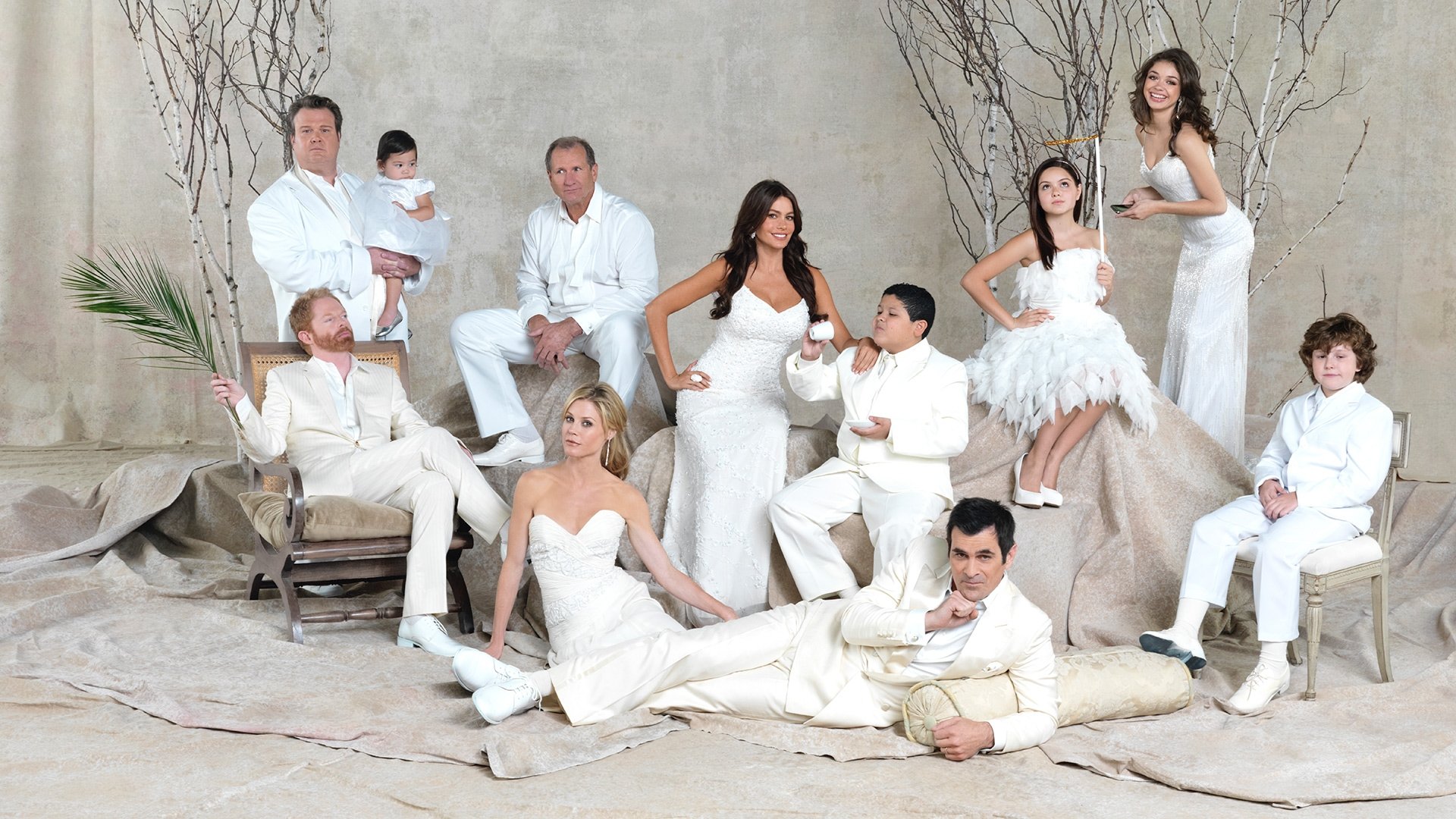 Modern Family Season 3 Episode 3 : Phil on Wire