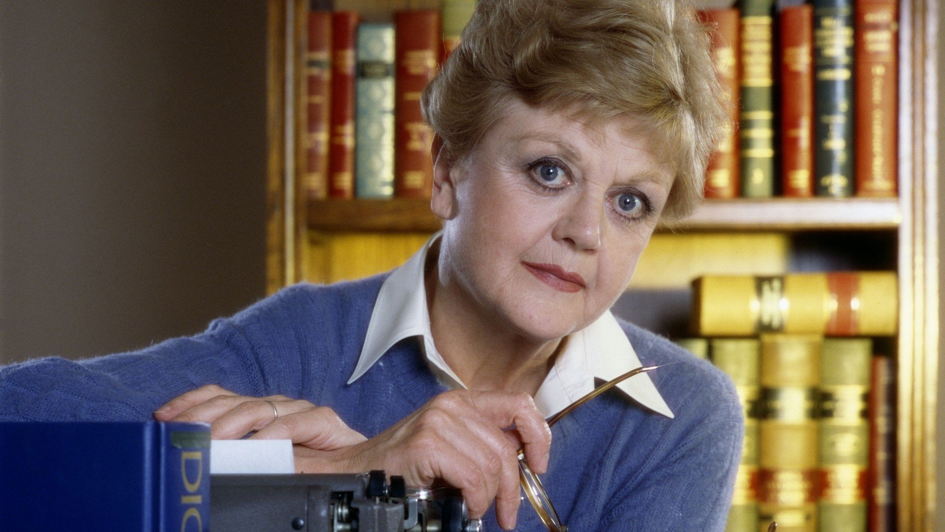 Murder, She Wrote Season 9 Episode 5 : The Dead File