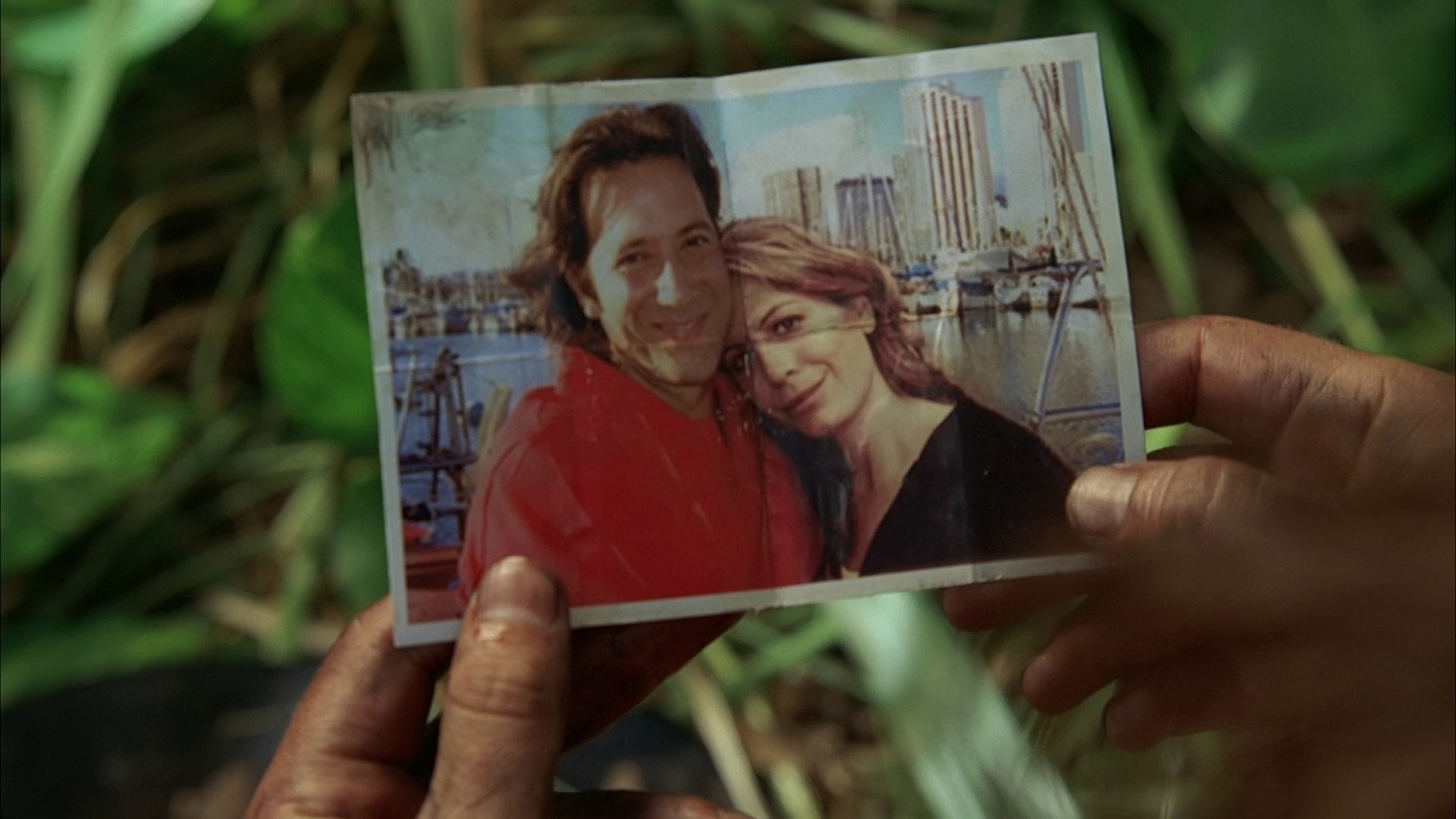 Lost Season 2 Episode 12 : Fire + Water