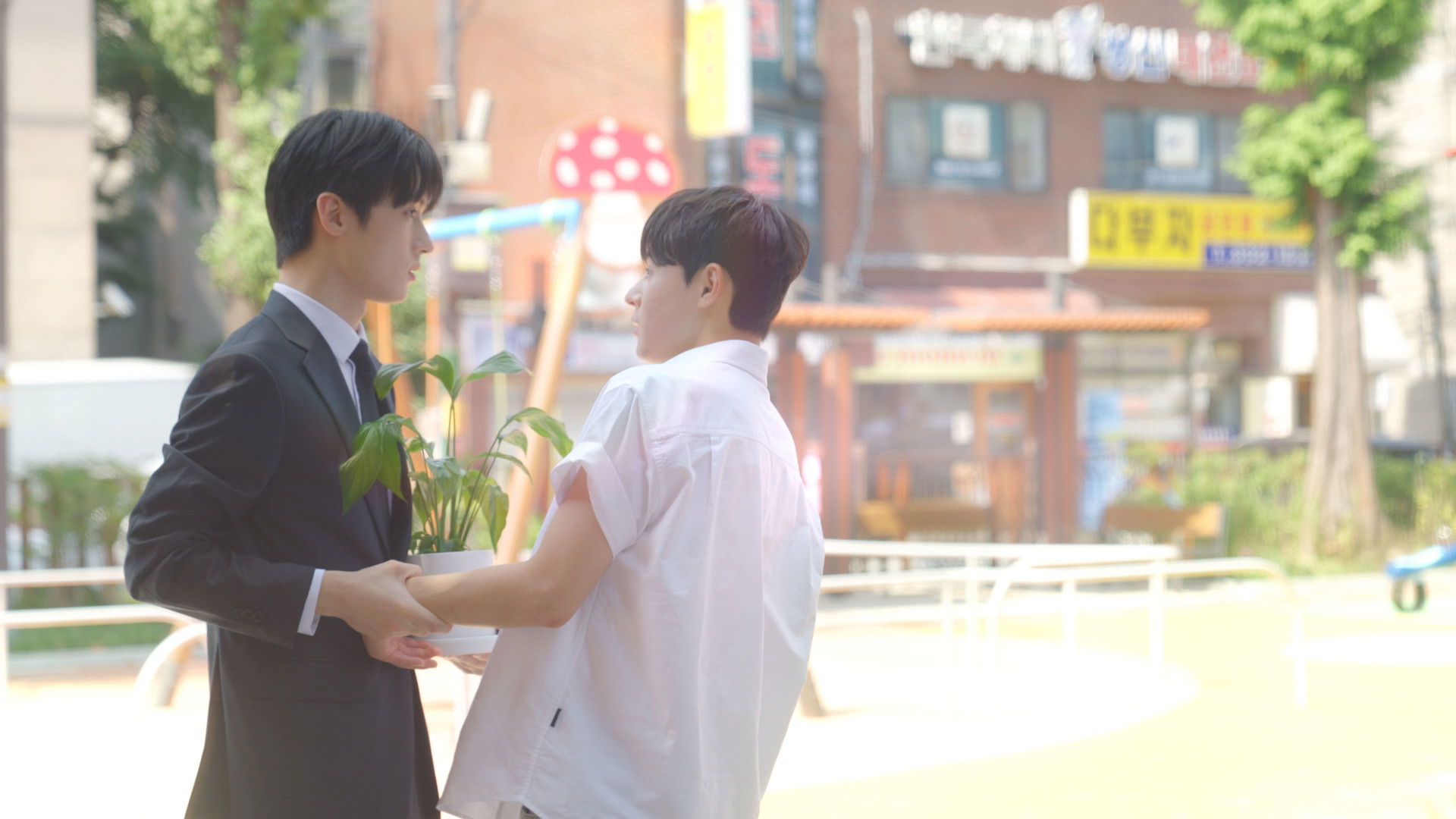 Kiss Kiss Sxx Season 1 Episode 2 : Raise Me? (2)