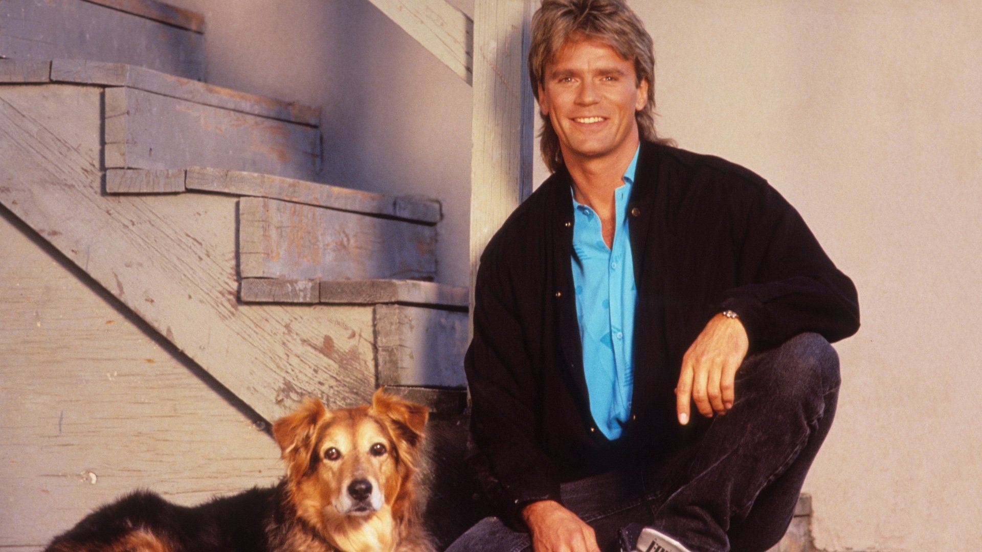 MacGyver Season 5 Episode 2 : Legend of the Holy Rose (2)