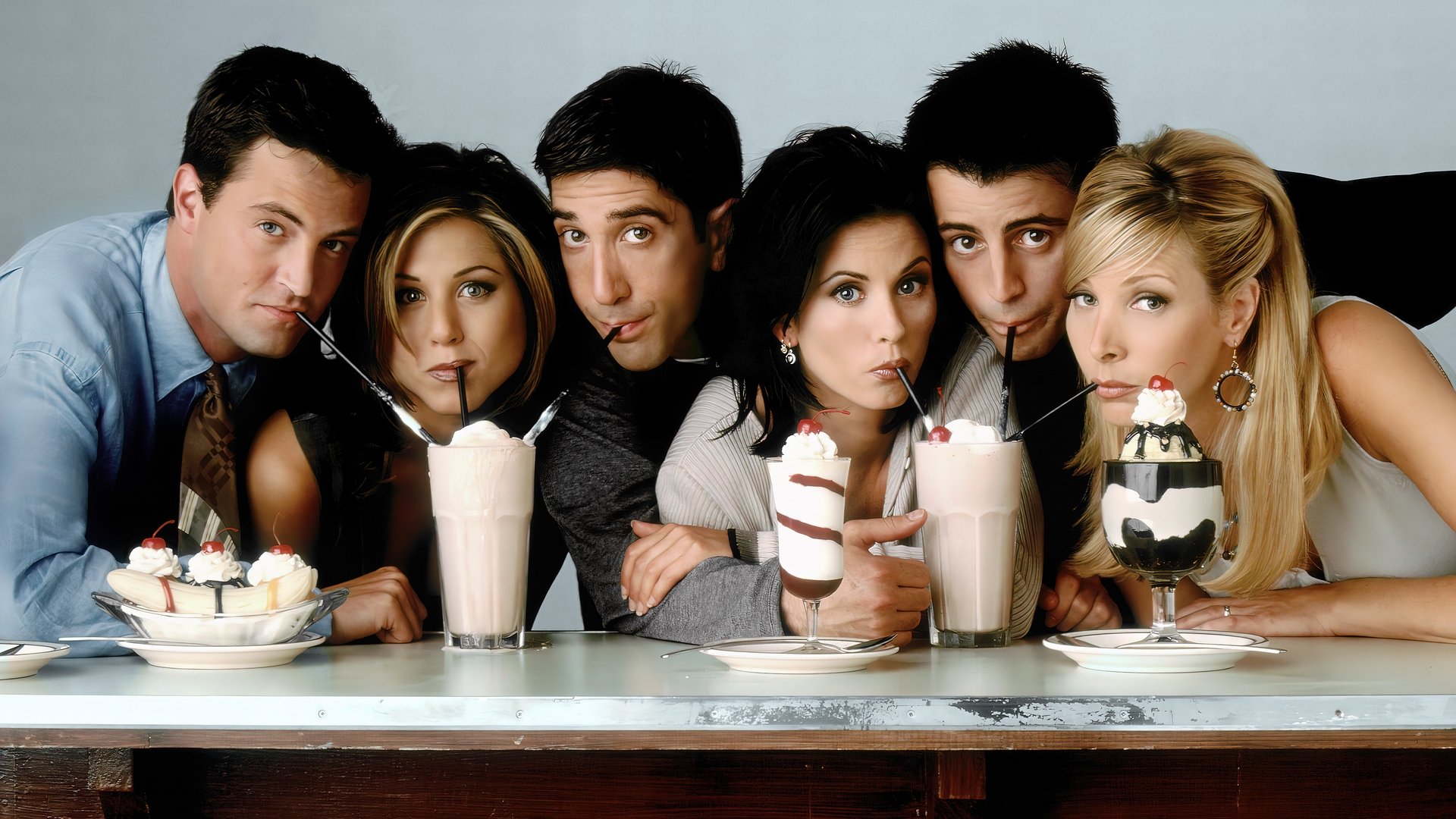 Friends Season 1 Episode 3 : The One with the Thumb