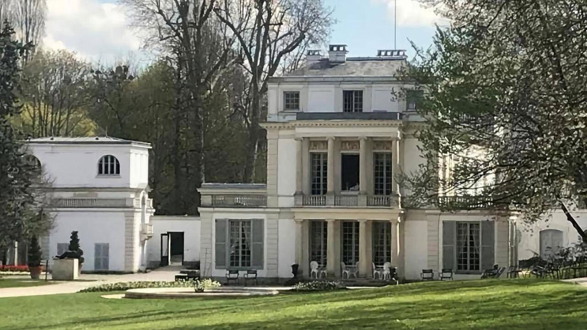 Une Maison, Un Artiste