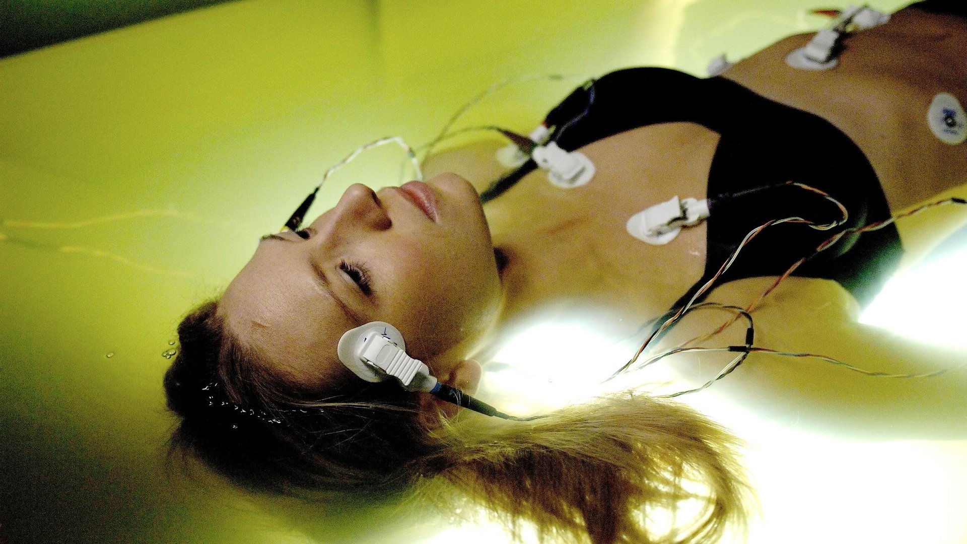 Fringe Season 1 Episode 2 : The Same Old Story