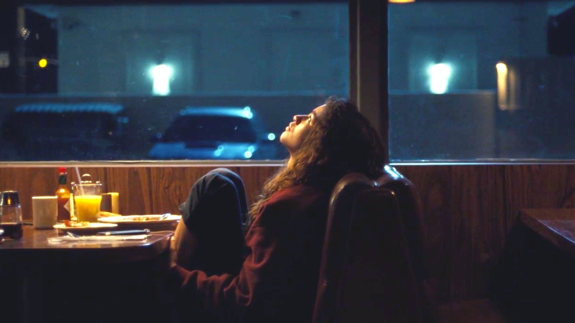 Euphoria Season 1 Episode 7 : The Trials and Tribulations of Trying to Pee While Depressed